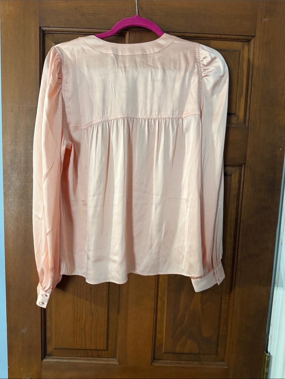 White House Black Market Pale Pink V-Neck Long Sleeve Blouse - Picture 3 of 3